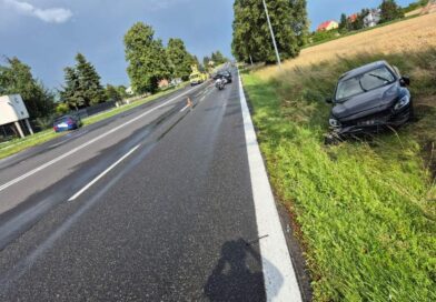 ZDARZENIE DROGOWE NA UL. JANA PAWŁA II W GWIZDAJU